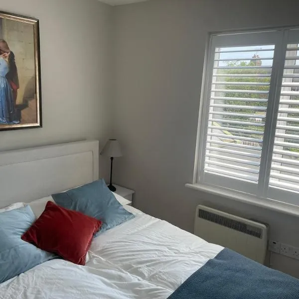 2 bedroom house in central Windsor - The Town, hotel in Windsor