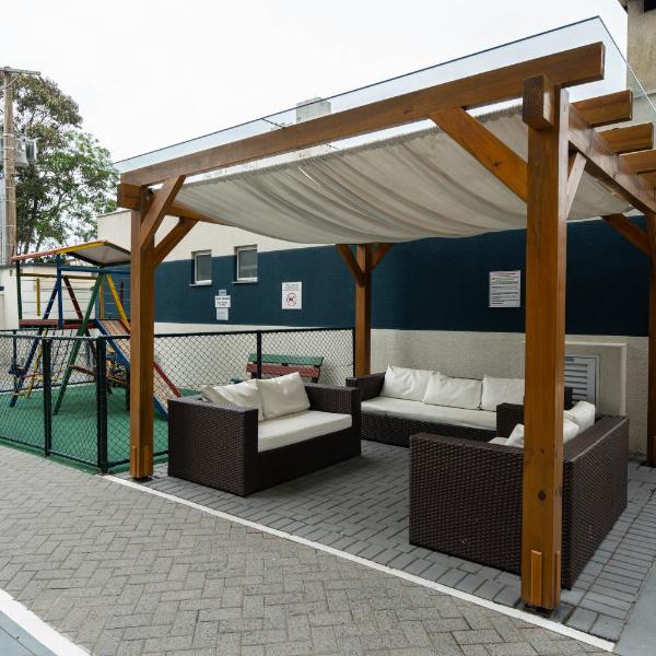 Apto Bal Picarras 150M PRAIA com PISICNA, sacada com CHURRASQUEIRA privativa, AR CONDICIONADO Wi Fi, PORTARIA 24h, PLAYGROUND INFANTIL, QUADRA DE ESPORTES vaga privativa de GARAGEM - Foto 4