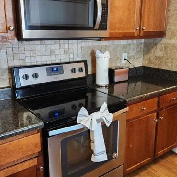 Private Villa - 3 Bedroom House, hotel v destinaci Raleigh