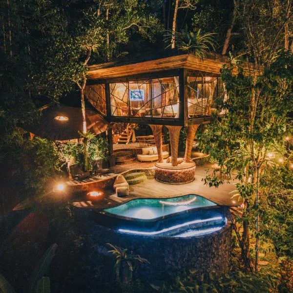 Hideout Eco Bamboo House Bali, hotel v destinaci Selat