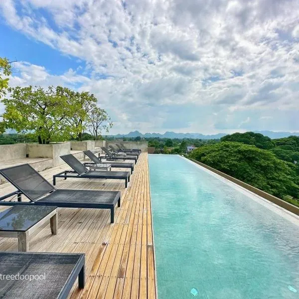 Inchantreedoopool, hotel in Kanchanaburi City