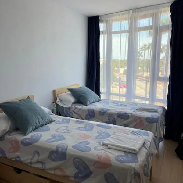 ALZIRA BONITA APARTAMENTO CON DOS HABITACIONES CON VISTAS AL RiO JUCAR, hotel Alzirában