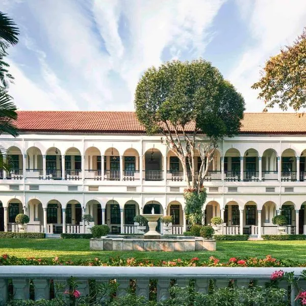 Hotel Majapahit Surabaya MGallery, hótel í Surabaya