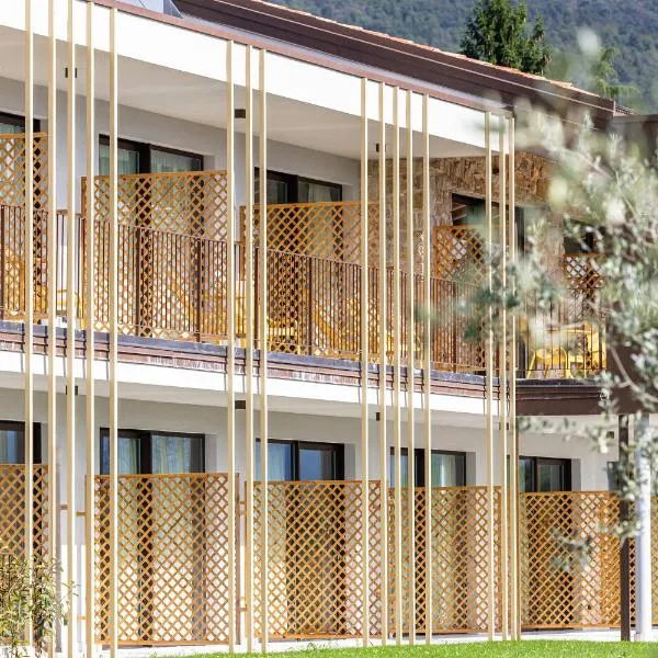 Relais Ca Bago' – hotel w mieście Costermano