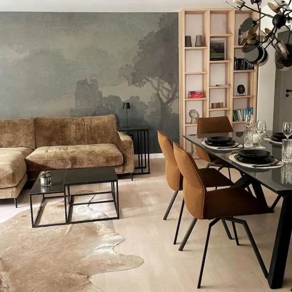 Grafschafft angenehmes wohnen - 2 Schlafzimmer I Tiefgarage I Balkon: Pirna'da bir otel