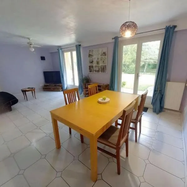 Location calme, hotel v destinaci Cournon-dʼAuvergne