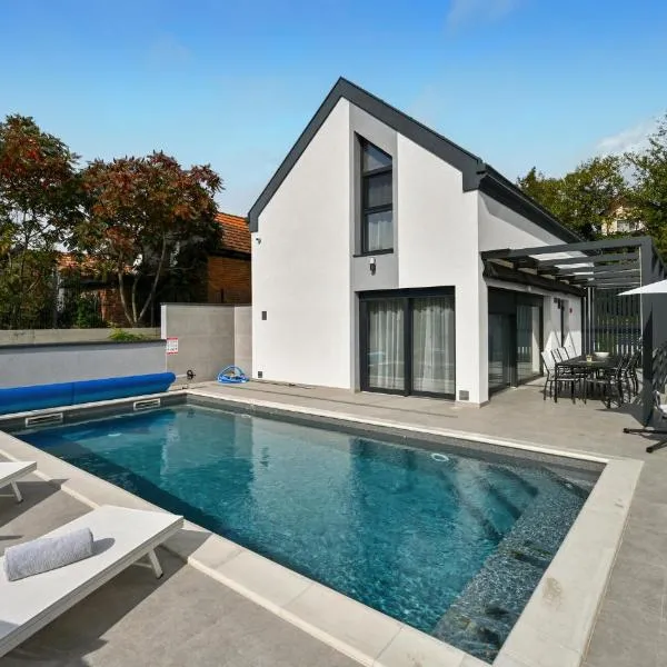 Amazing Home In Margecan With Wifi, hotel a Margečani