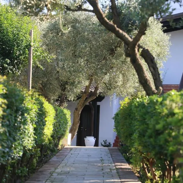 Il Borgo Suite e Restaurant, hotel en Cerignola