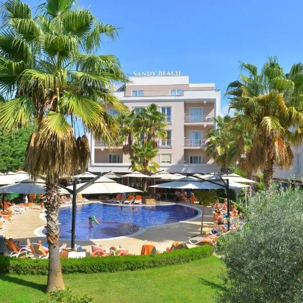 Sandy Beach Resort, hotel v destinaci Golem