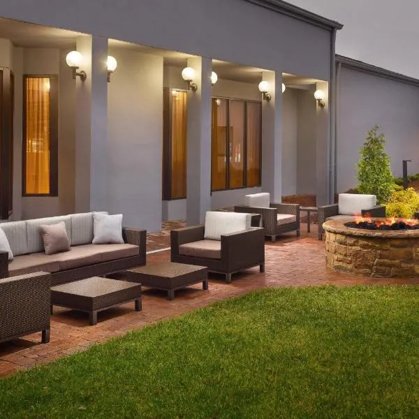 Courtyard Charlotte SouthPark, hotel v destinaci Charlotte