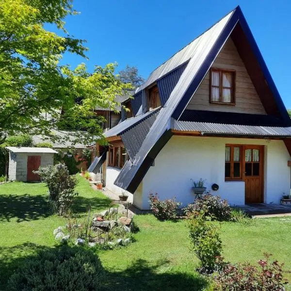 Casa Orion By Los Amancays, hotel in Villa La Angostura