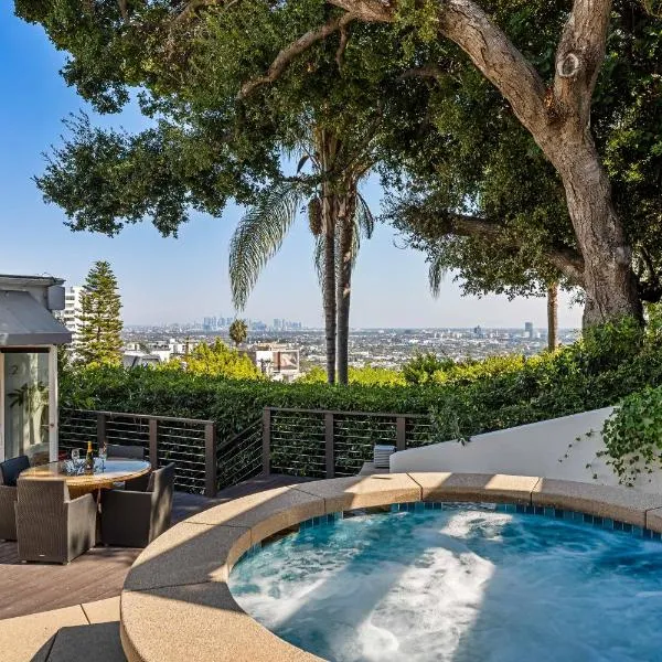West Hollywood Hills Jacuzzi and Beautiful View, hotel v Los Angeles