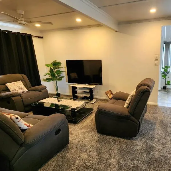 Ahuriri Escape - Home Away Home, Entire Bungalow, hotel v destinaci Napier