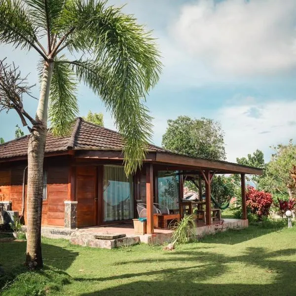 Oinan Guest House, hotel v destinaci Tua Pejat