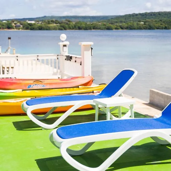 Wolfgramm Beachfront Motel, hotel v destinaci Utungake