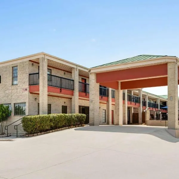 Days Inn by Wyndham San Antonio Near Fiesta Park, hotel v destinaci San Antonio