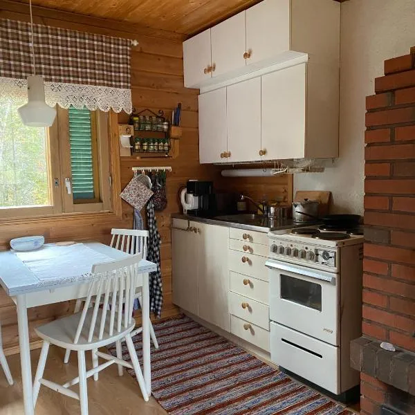 Tievaharju Cabin, hotel in Kittilä