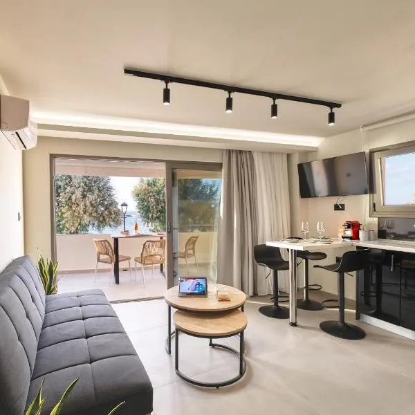 Callista Seafront Studio, hotel in Chania Town