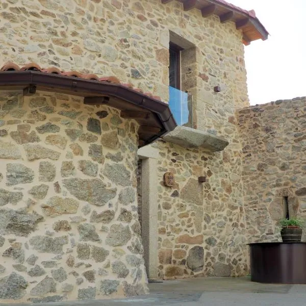 Apartamentos Muralla Sacra – hotel w mieście Sober