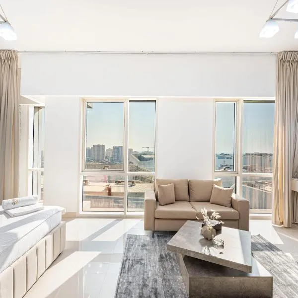 Elegant Studio near Silicon Central Mall, hotel v Dubaji
