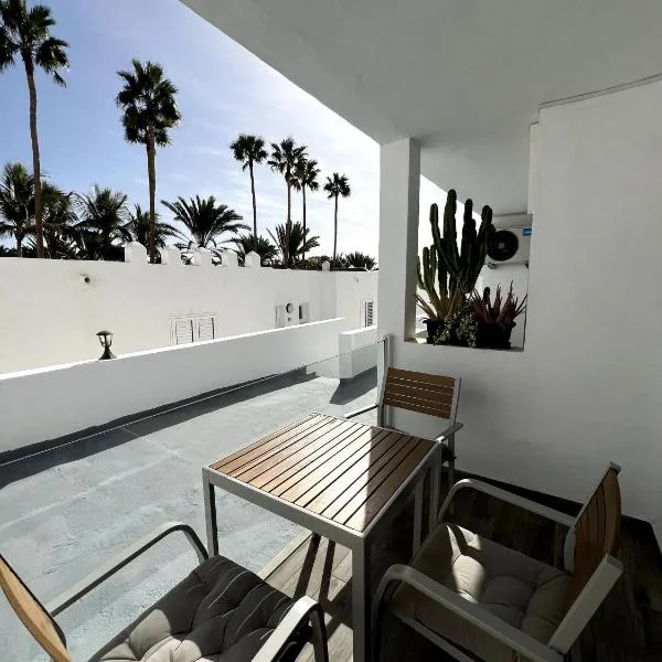 Las Palmeras del Sol, hotel v destinaci Tarajalejo