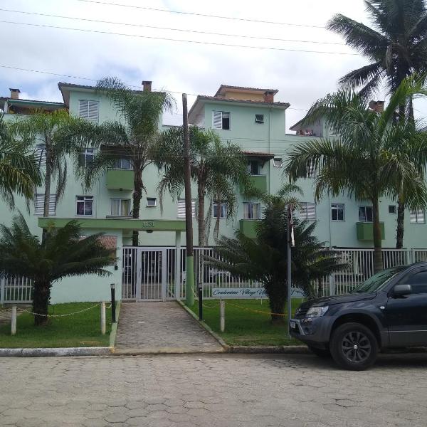 Apartamento em condomínio de frete pra praia