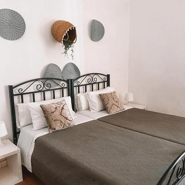 Avis Guesthouse, hotel v destinaci Évora
