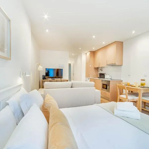 Blue Charm - Campolide Apartments, hotel en Lisboa