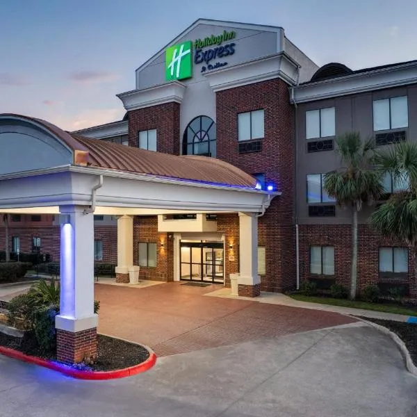 Holiday Inn Express Hotel & Suites Winnie by IHG, hotel v destinaci Winnie