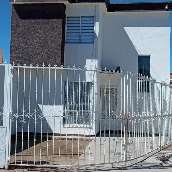 Bonita Residencia Capri a 5 m del Consulado, khách sạn ở Ciudad Juárez