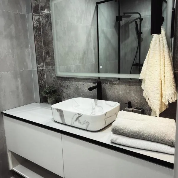 Tulip Residence & Rent Burebista Lux Apartament, hotel in Chişinău
