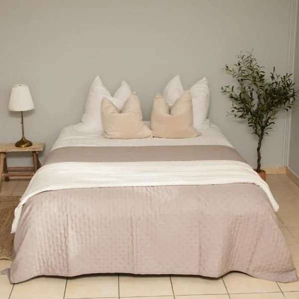 StudioEurexpo - spacieux & confort, hotel v destinaci Chassieu