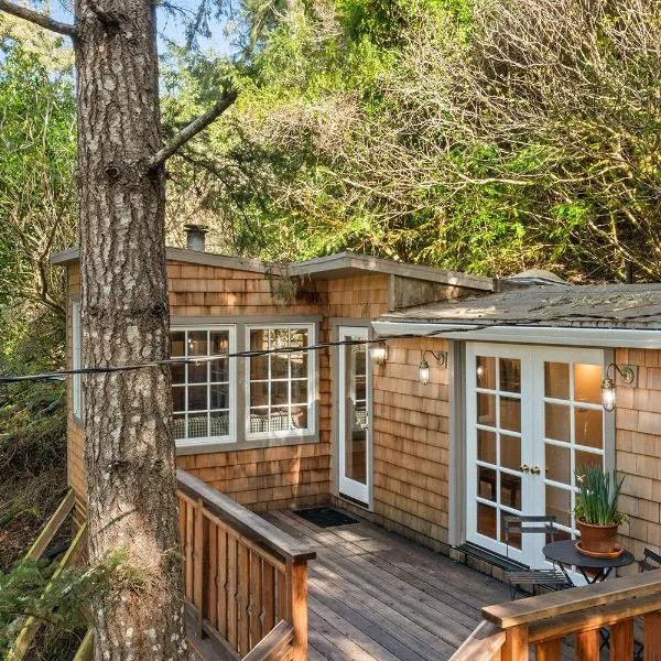 Luxury Riverview Cottage - walk to town & trails, hotel v destinaci Duncans Mills