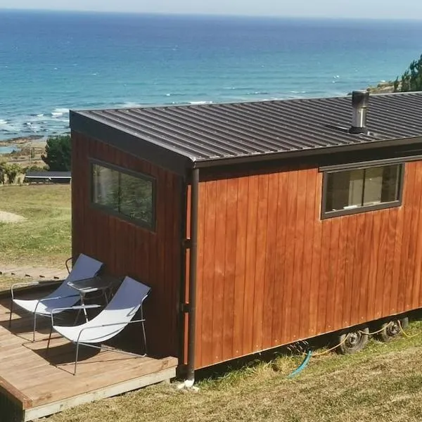 Trailer home with stunning view, hotel v destinaci Brighton