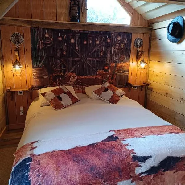 Ptit Ranch "Ô Rêves Atypiques", hotel in Boucé