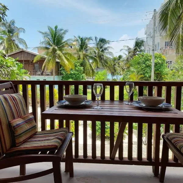 Amanda's Place Casa Amancer - sea view, pool and tropical garden, hotel en Cayo Caulker