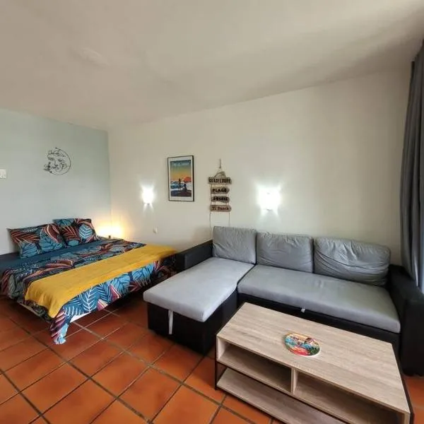 Grand studio les pieds dans l'eau!, hotel sa Saint-François