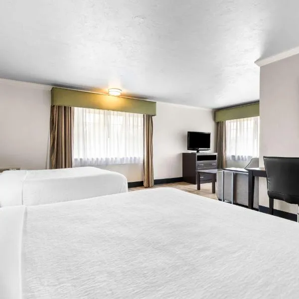 Best Western Plus Parkway Inn, hotel em Wilsonville