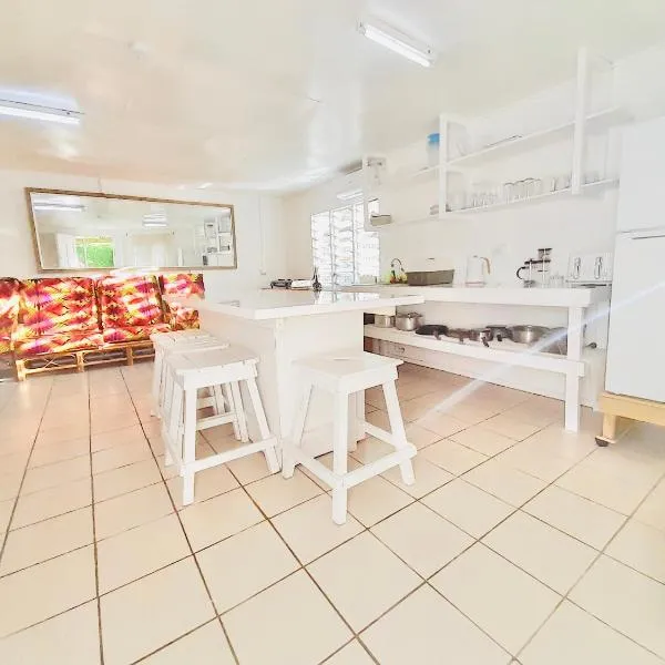 Tonga Cottage - Entire Place with Aircon, khách sạn ở Nuku‘alofa