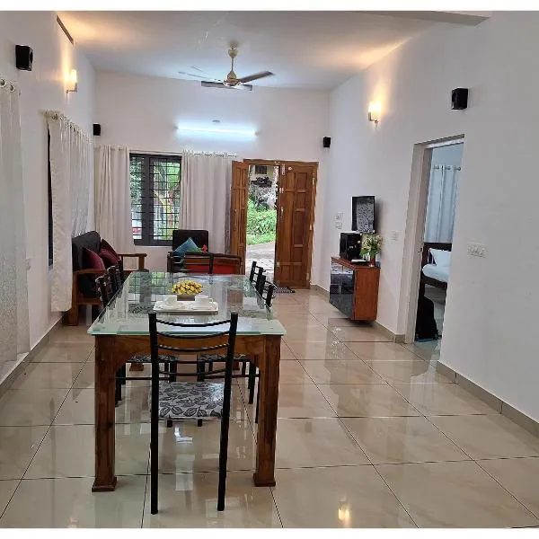 Crystal Riverview Homestay, hotel in Kuttampuzha