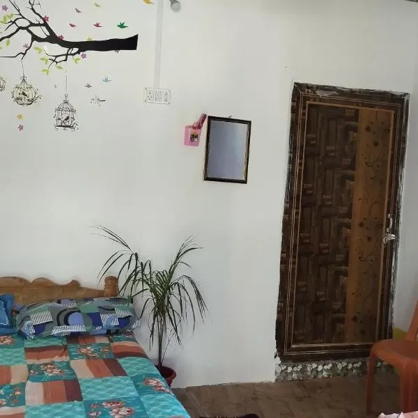 PALASH Pahar Resort, hotel v destinaci Jhalida