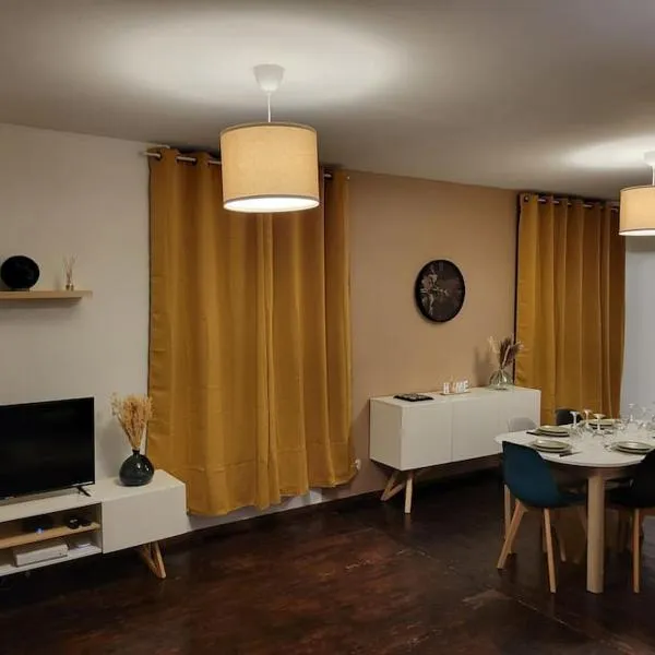Charmant appartement en cœur de ville, hotel v destinaci Armentieres