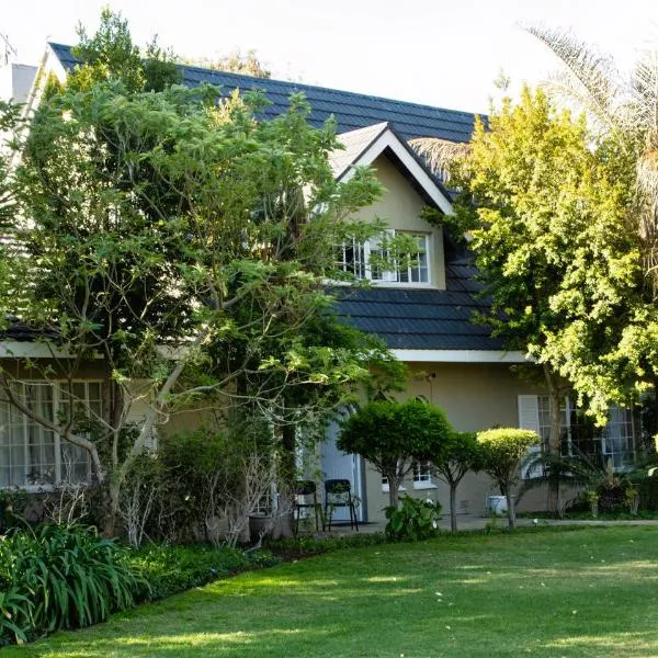 CHERRY NEST at Madeliefie, hotell i Welkom