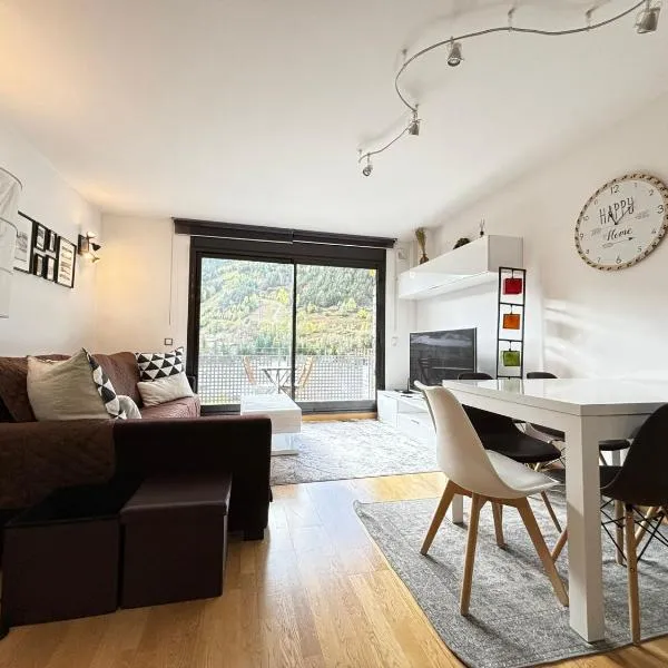 Life And apartment a pie de pistas, El Tarter, hotel a El Tarter