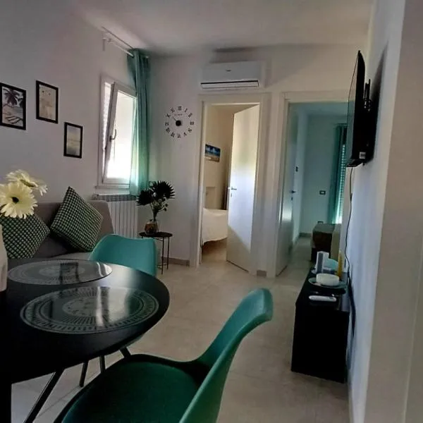 AURA beachouse, hotel in Focene
