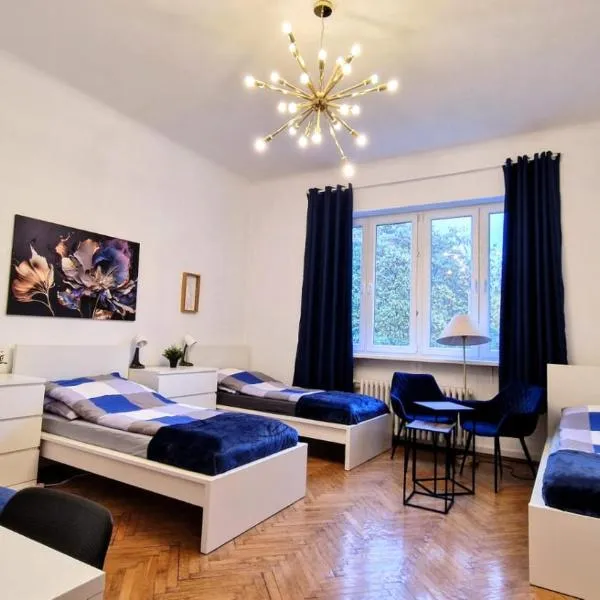 Unikatowe !Sienkiewicza Park Apartament 116 m Off Piotrkowska 3 Bedrooms, hotel v Lodži