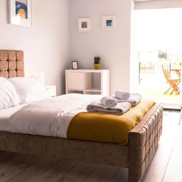 The Turner Apartment - Margate Beach - By Goldex Coastal Breaks, Hotel in Kent