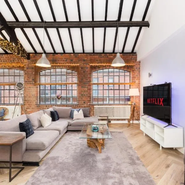 High End Luxury Townhouse in JQ, 4 Bedrooms, Flat screen TV in all rooms, Free Parking, Near Birmingham City Centre DEPOSIT REQUIRED、バーミンガムのホテル