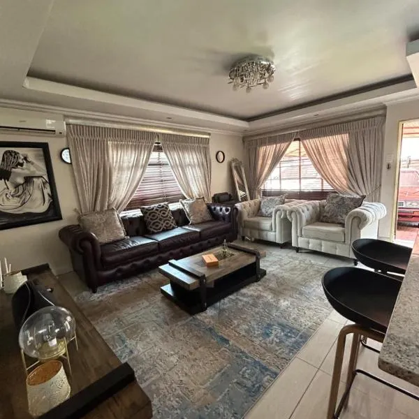 3 Bed home Nelspruit Golden Crescent, hotel in Nelspruit
