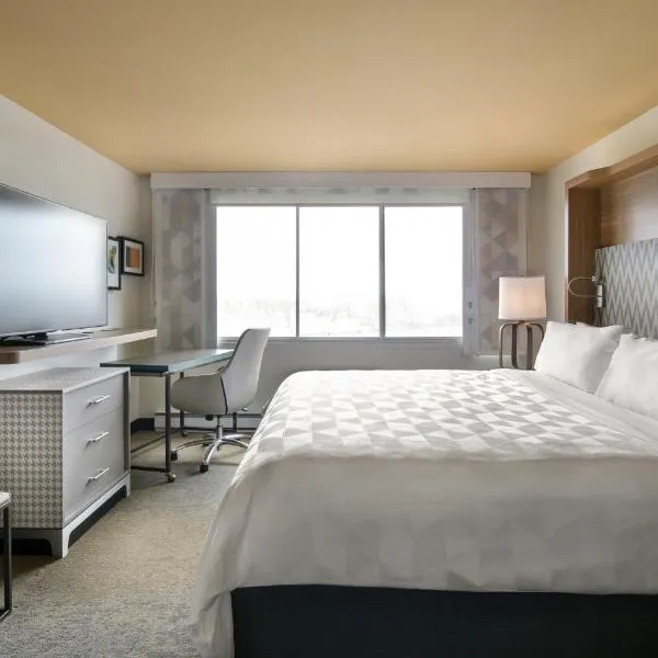 Holiday Inn Montreal Longueuil by IHG, hotel in Longueuil
